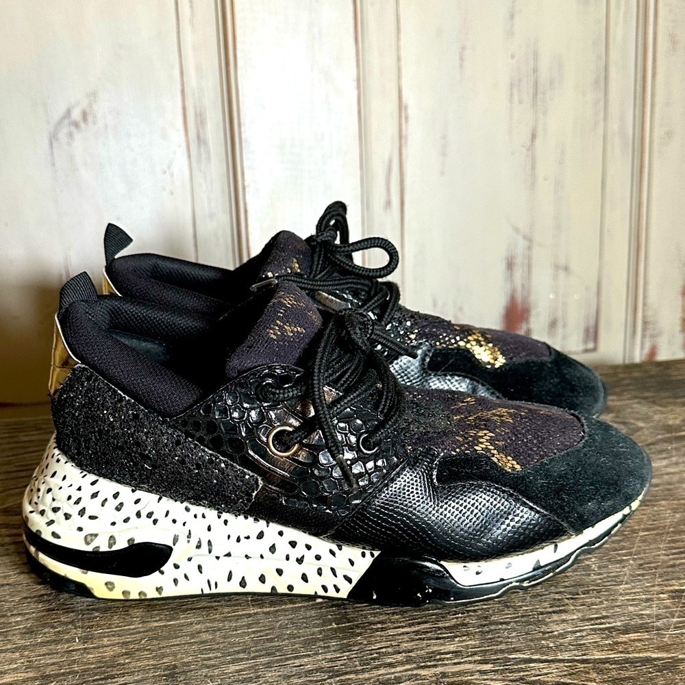 Steve Madden womens Jcliff shoes sneakers tennis shoes black gold sequins 9